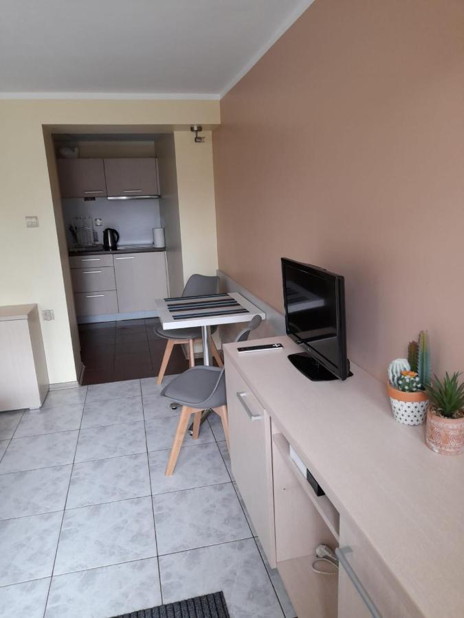 Apartament Jednosci Narodowej Kolobřeh Exteriér fotografie